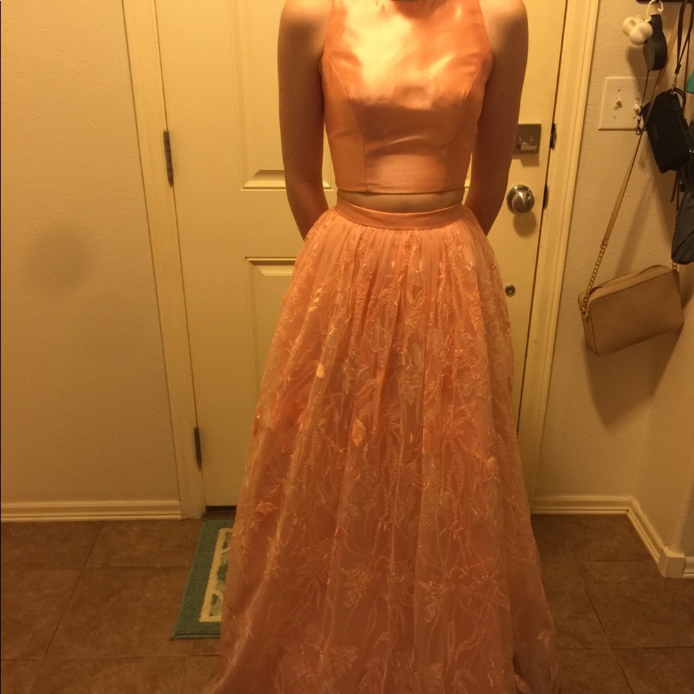 Sherri Hill long prom dress